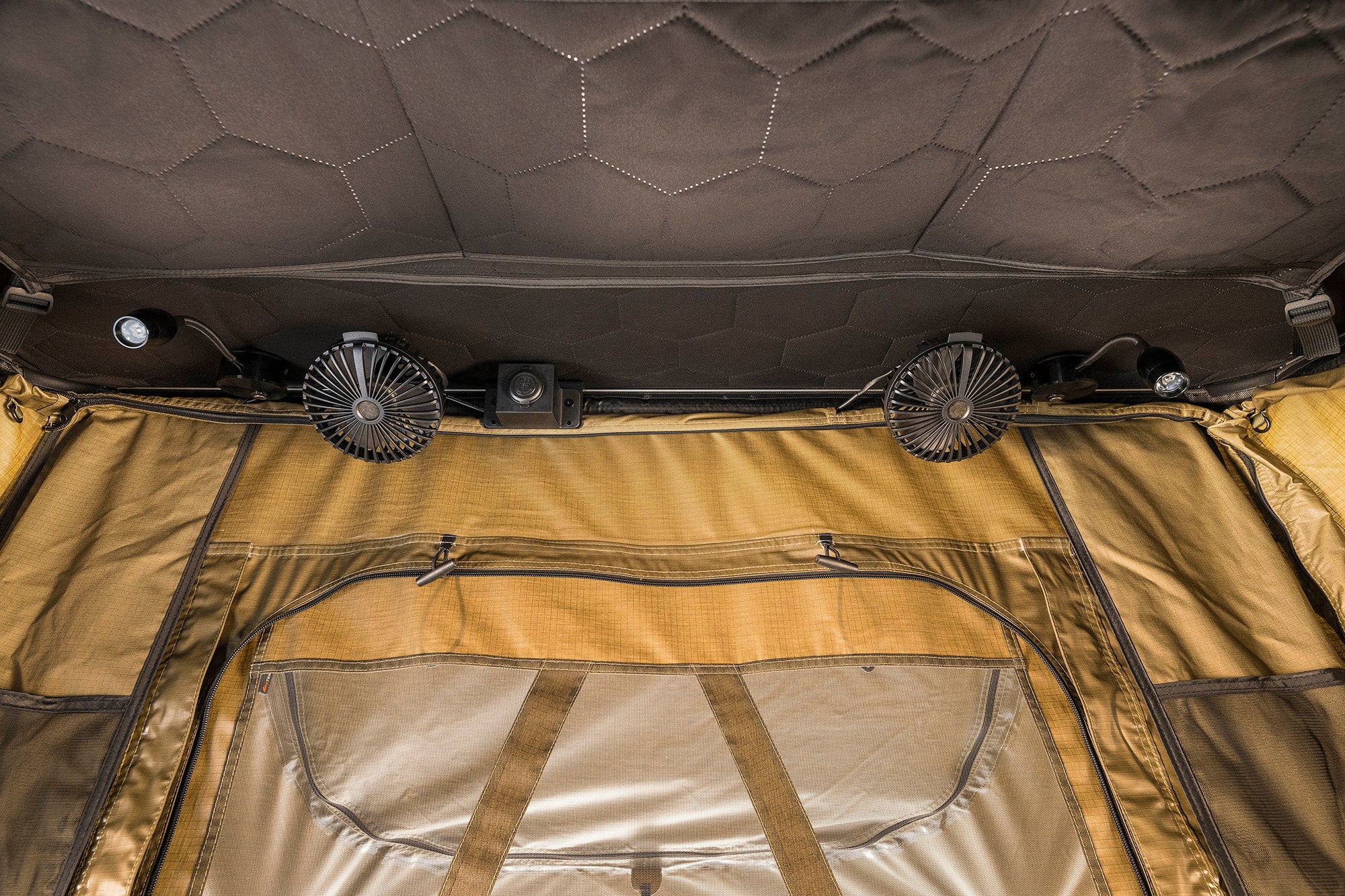 Apex RT-C-1400 Clamshell Roof Top Tent